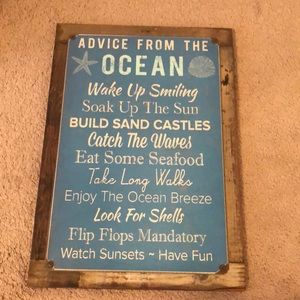 Metal authentic distressed Hawaiian sign! 🌺